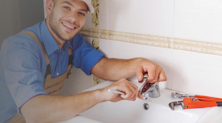 Professional expert plumbing services in Fords, NJ